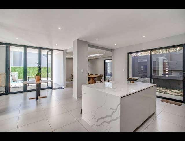 3 BEDROOM TOWNHOUSE FOR SALE IN SANDOWN